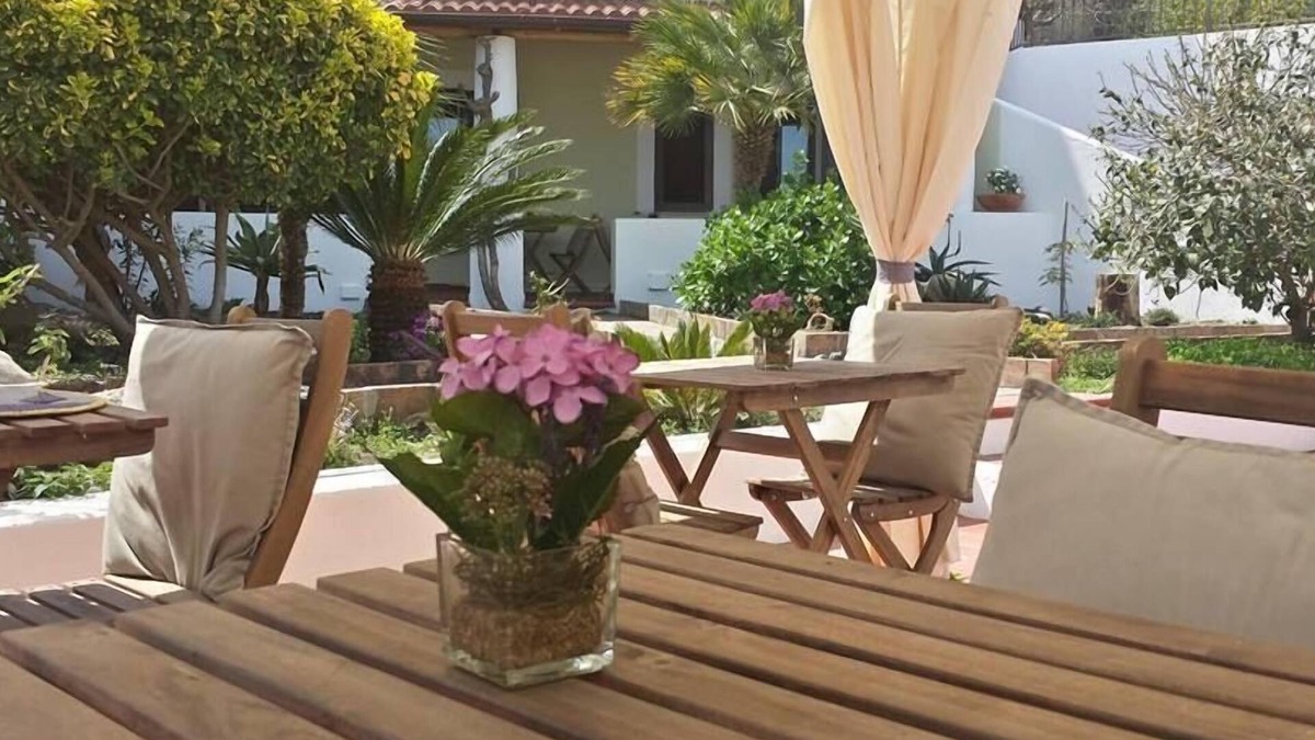 Lipari Historic Centre Bed & Breakfast | B&B Il Cappero