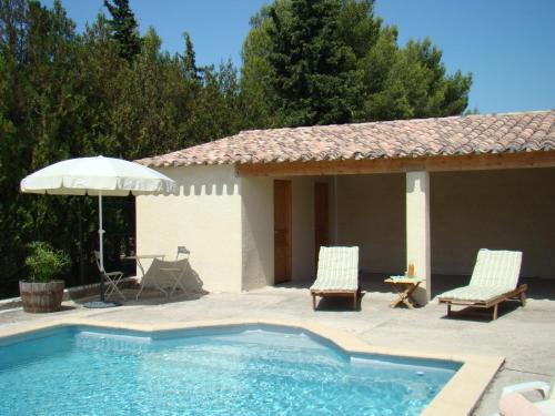 Les Hauts de Villeneuve Bed & Breakfast | B&B L'Oustalet de Sylvie