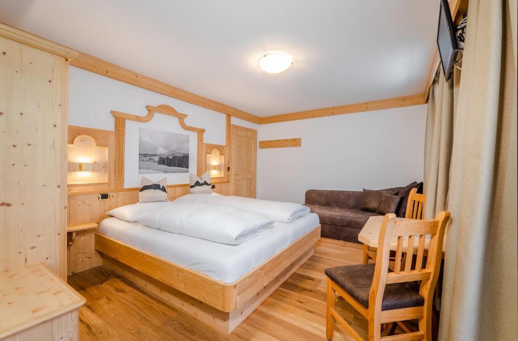 Santa Cristina Val Gardena Bed & Breakfast | B&B MARINA contacless check in
