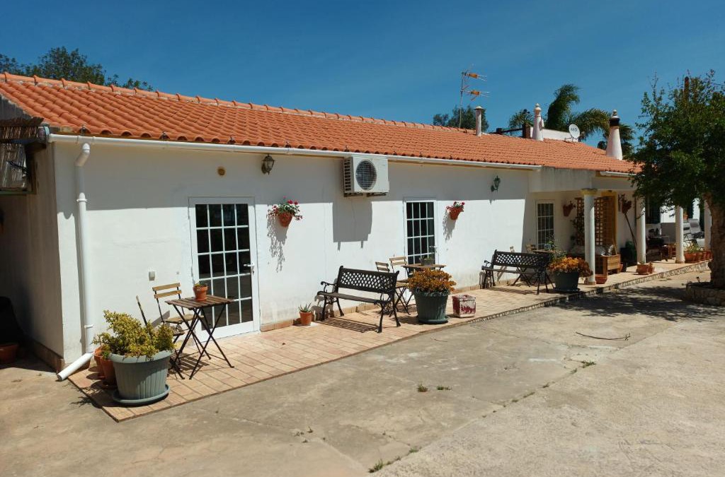 Messines de Baixo Bed & Breakfast | B&B Quinta da Romãzeira