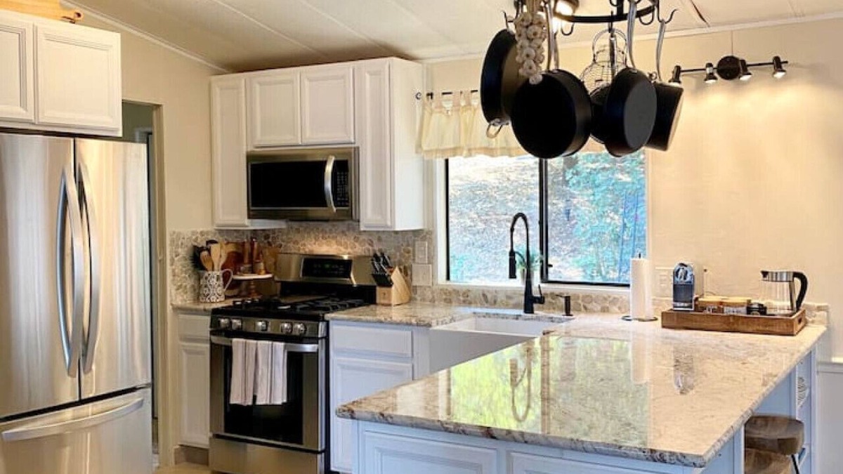 Cool Cottage | B-B Ranch Cottage~Heart of Gold Country~*HOT TUB*