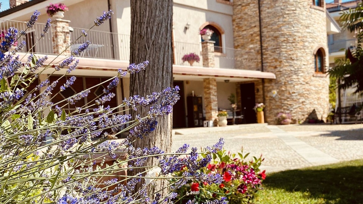 Carru Bed & Breakfast | B&B Torre in Langa