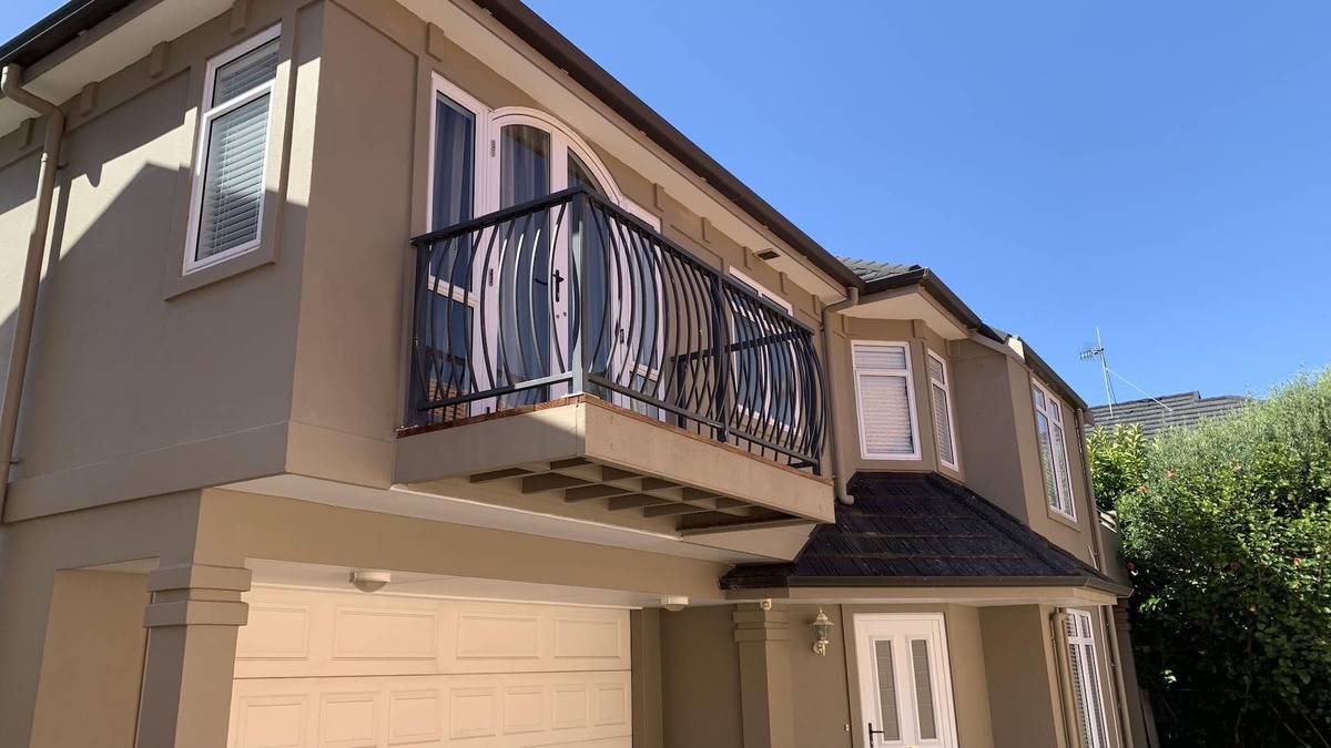 Mount Maunganui House | B.E.A.C.H Hideaway, in the heart of Mount Maunganui!
