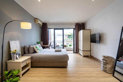 Nguyen Thai Binh Hotel | B-HOMEAWAY LUXURY Apartment - Ben Thanh Central