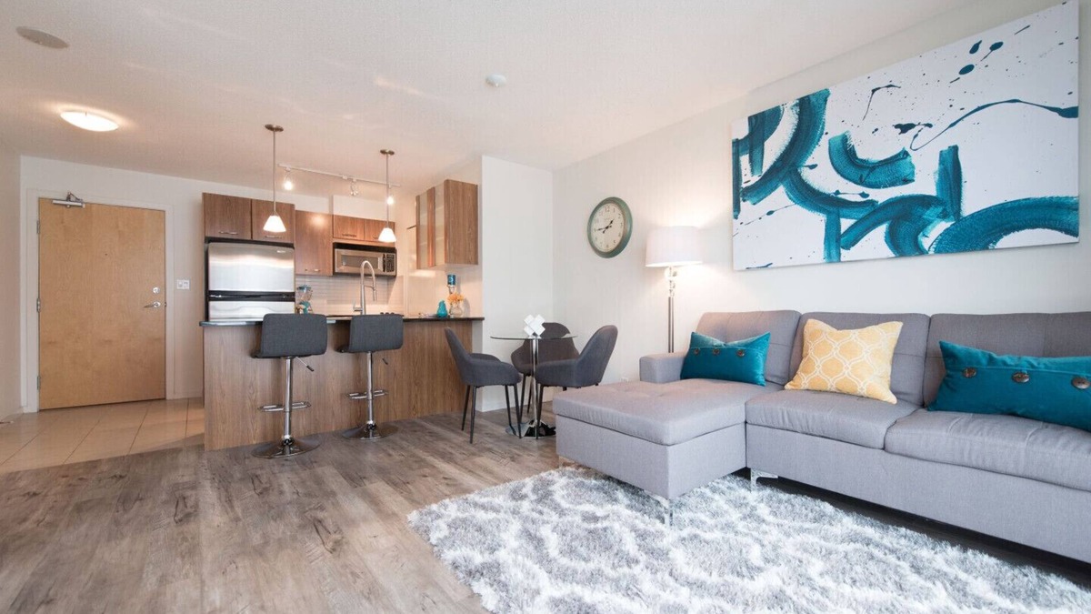 Downtown Vancouver Condo | B1 - 1 Bedroom Yaletown Oasis with Parking