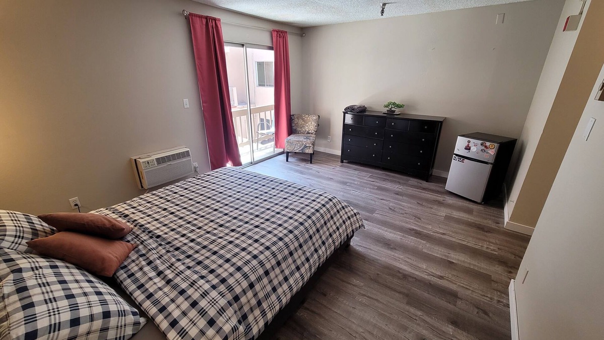 Pico - Robertson Hotel | (B1820) 2 Bedroom Studio Apartments
