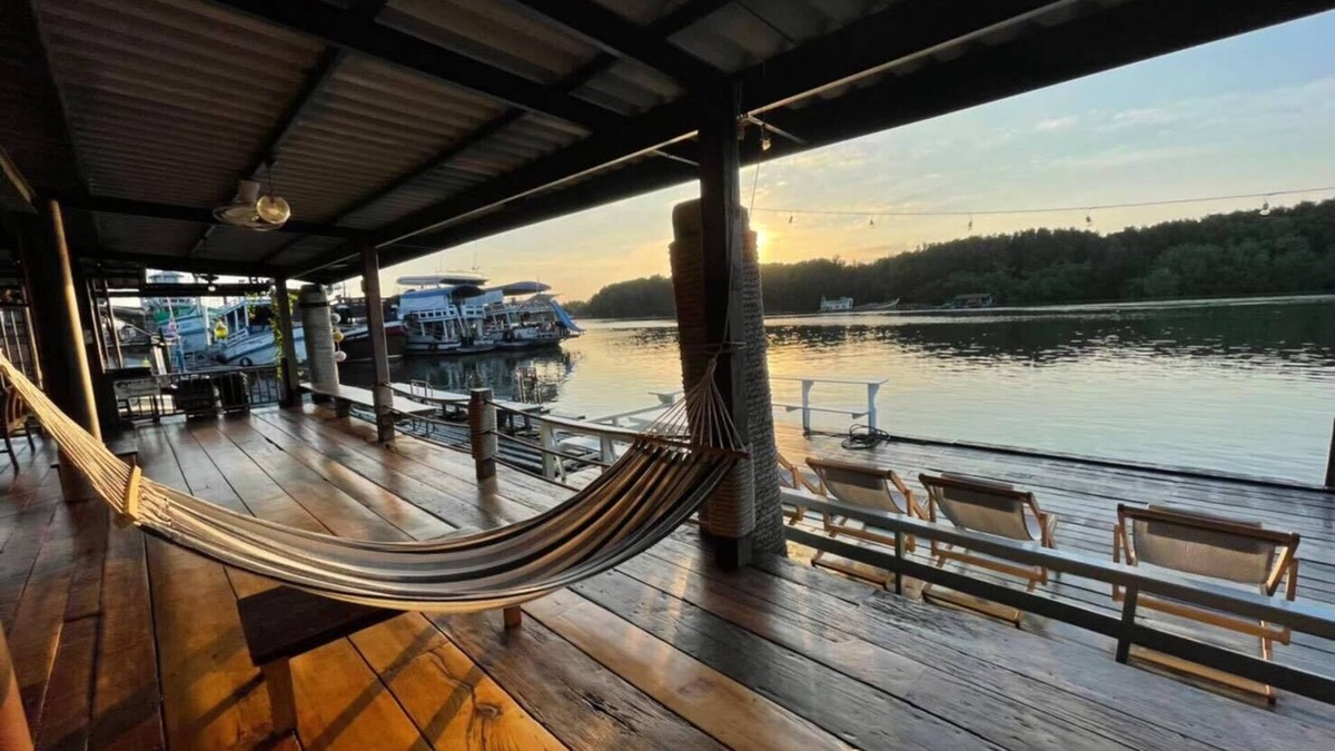 Klaeng House | Baanchansamut Homestay