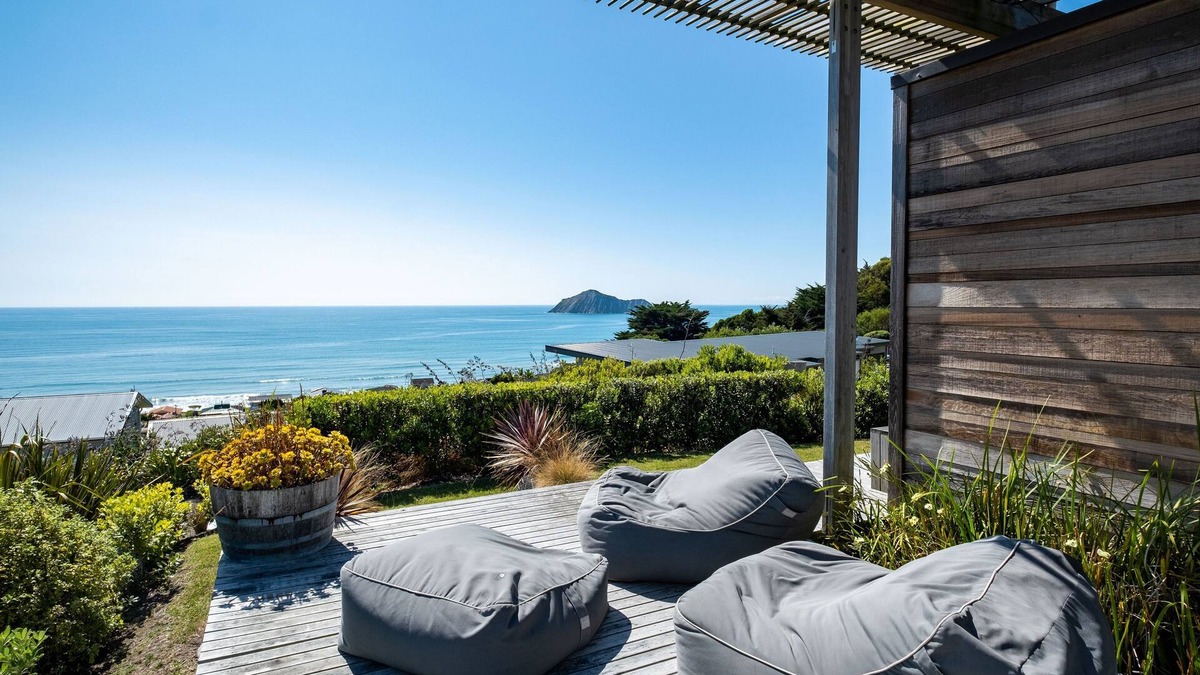 Waimarama House | Bach or holiday home, 1 Bedrooms, 2 Bathrooms, (Sleeps 2)