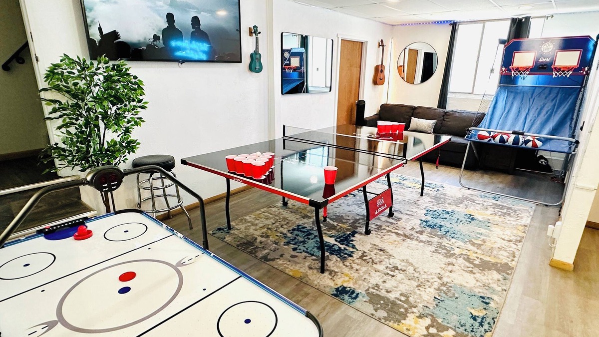 Sunnyside House | Bachelor HQ: Game Room, Hot Tub, Patio, 3 Kitchens, 420ok. 4th Night FREE!