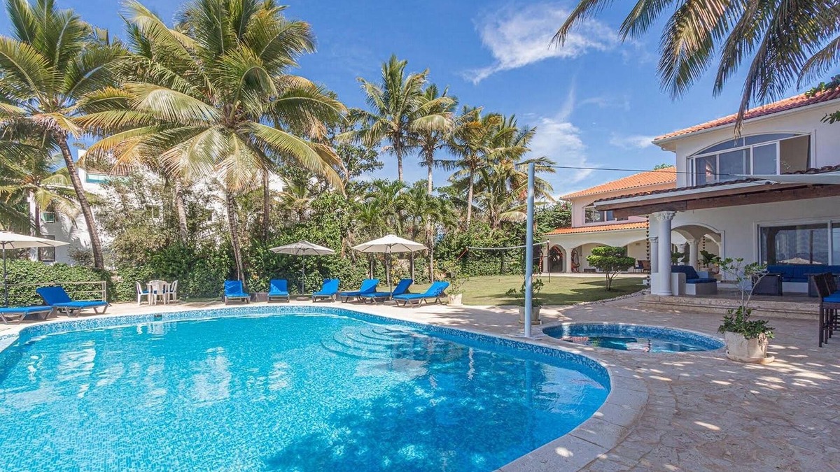 Sosua Villa | Bachelor party complex, 10 bedrooms, 10 bathrooms, 2 pools, on sandy beach!
