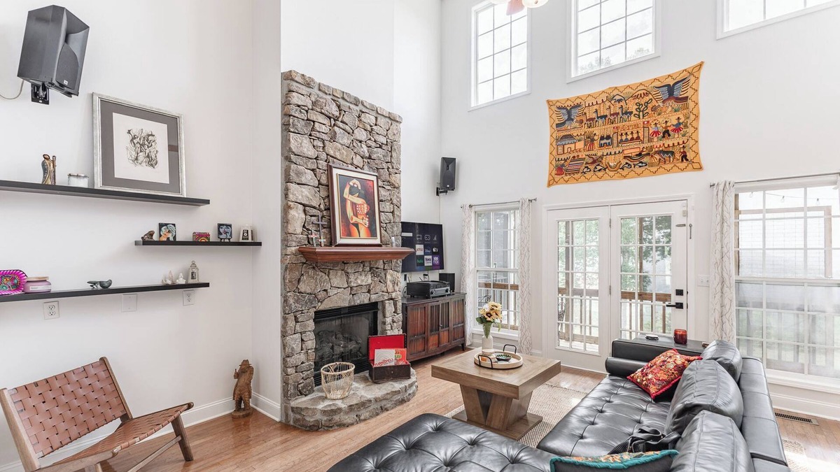 Grant House | Back Forty Overlook-a secluded mountainside farmhouse at the edge of 40 acres.