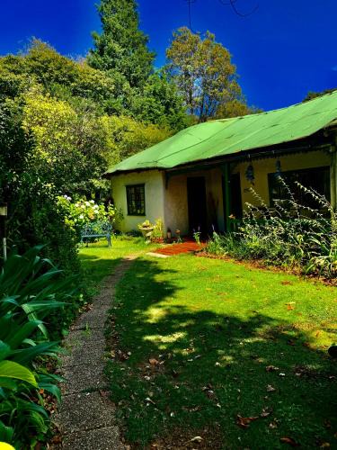 Hogsback House | Back o' the Moon Holiday cottage