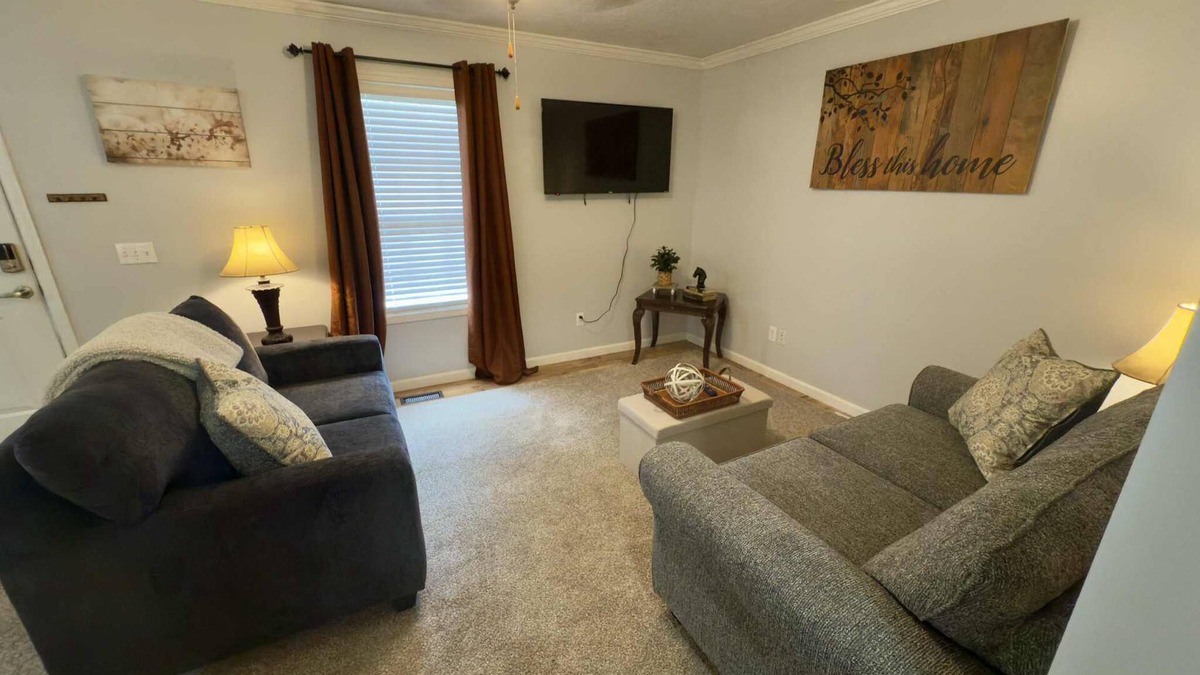 Guntersville House | Back Porch 4 Beds Back Porch Pet Friendly