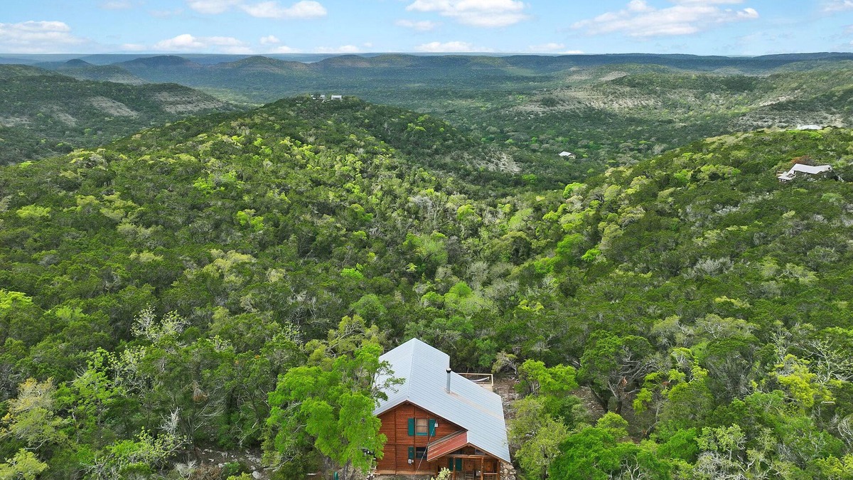 San Marcos Cabin | Backbone Vista Cabin I Hot tub I Views