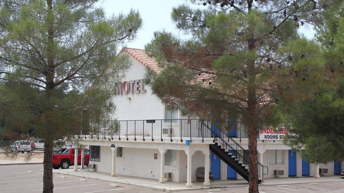 Boulevard Hotel | Backcountry Inn Motel