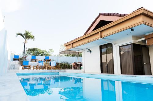 Dauis Bed & Breakfast | Backpackers Place in SEAVIEWHILLS BOHOL