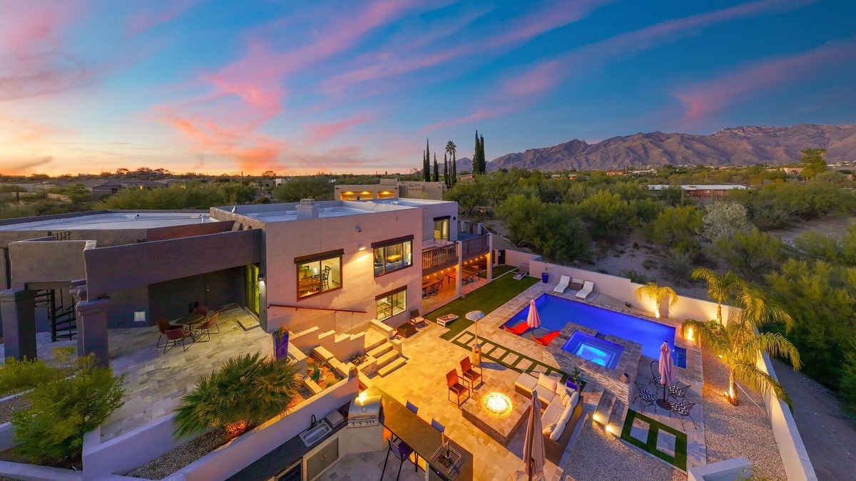 Tucson House | Backyard Oasis, Mountain Views, Resort Style Pool & Jacuzzi!