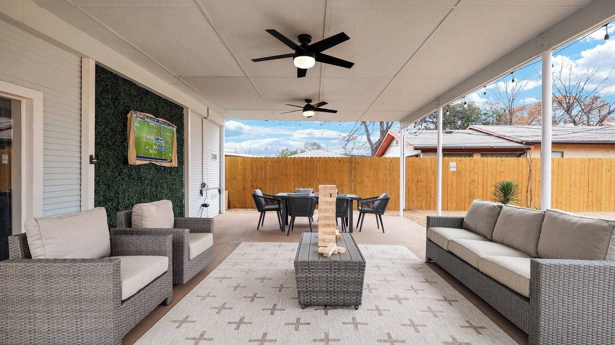 Jefferson House | Backyard Oasis Near Lake, Downtown, Riverwalk, Pearl