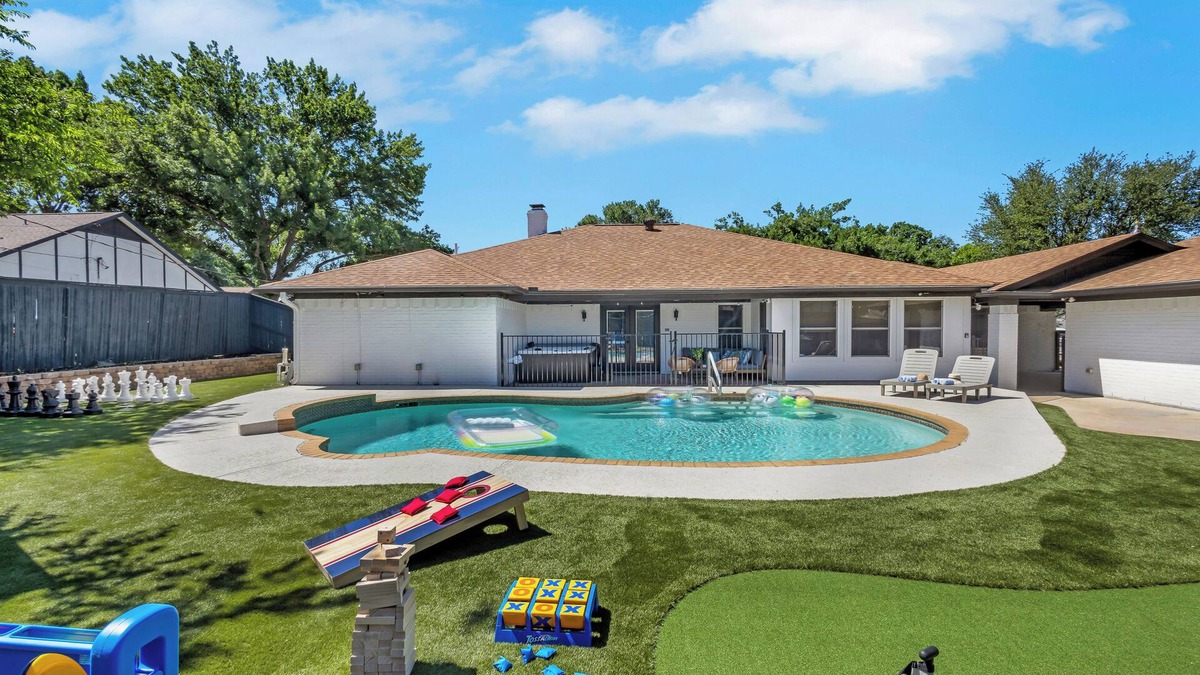 North Richland Hills House | Backyard Oasis: Pool, Hot Tub, Giant Chess & Mini Golf