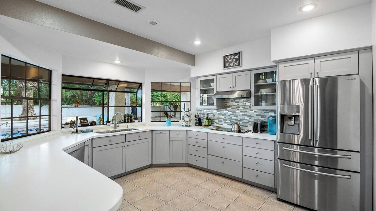 Buenavante House | Backyard Retreat + Pets Welcome & Near Golf and Spring Training! Desert Star