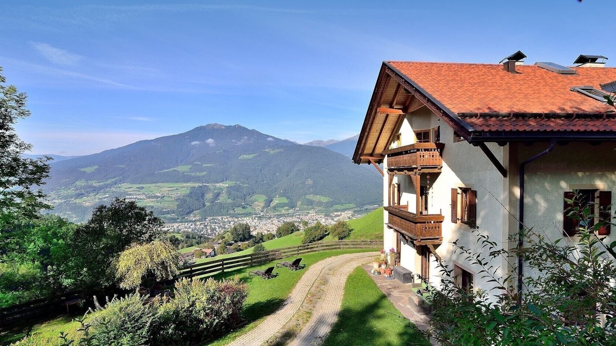 Bressanone Apartment | 'Bad Burgstall Apartment Kumat' with Mountain View & Shared Pool