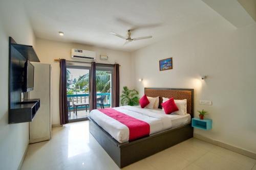 Baga House | Baga beach see side in