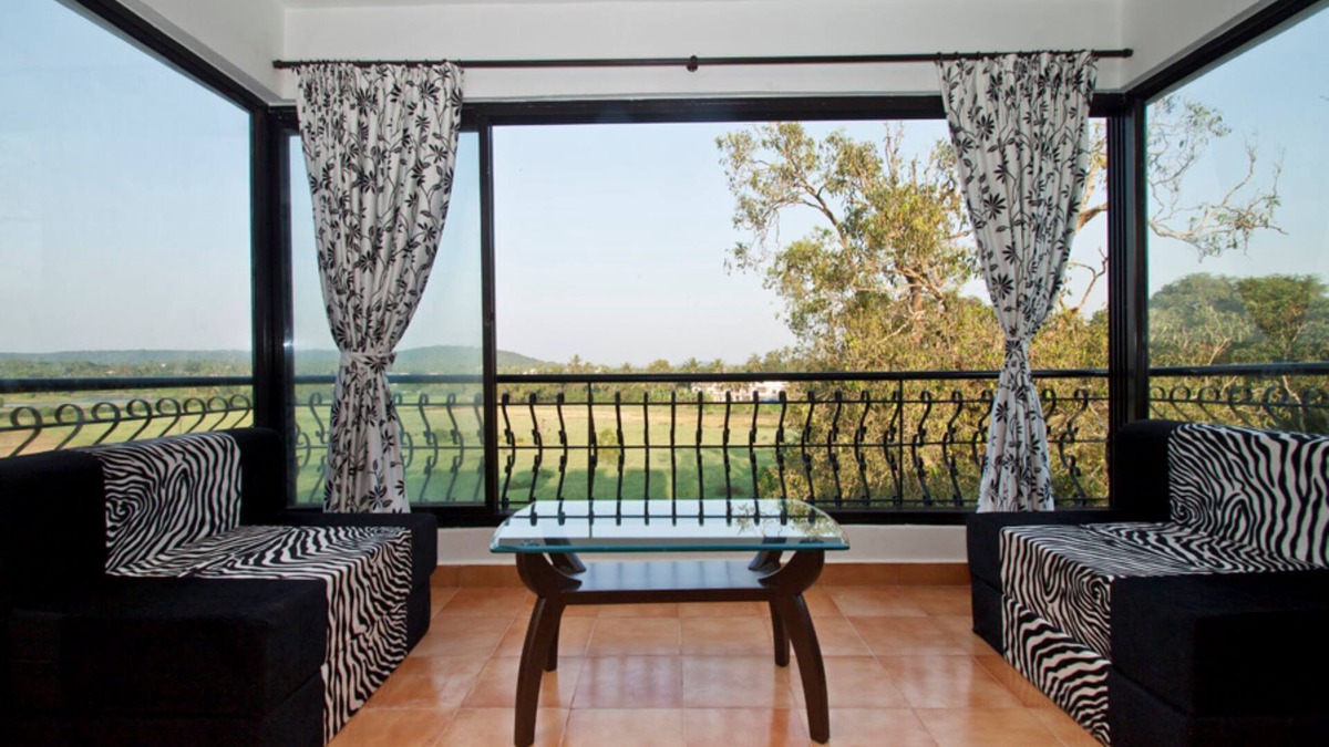 Saunta Vaddo Apartment | Baga Beach Studio Apt near famous Tito's Club