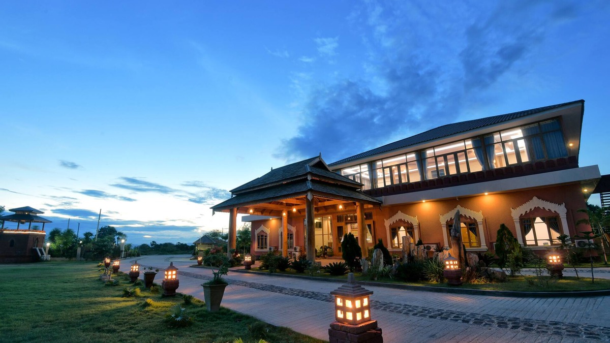 Nyaung-U Hotel | Bagan Emerald Hotel