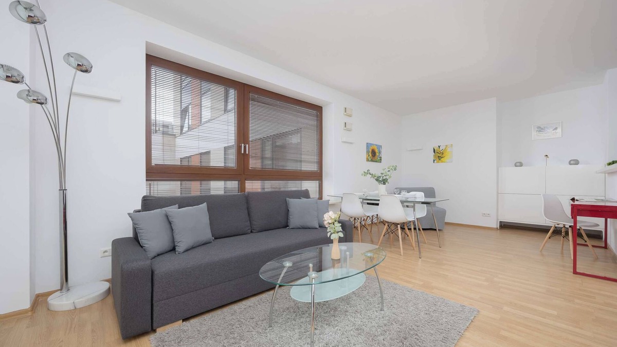 Srodmiescie Połnocne Apartment | Bagno 2 Warsaw | Spacious and Bright Apartment | Parking | Workspace | City Cent