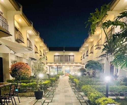 Baguio Hotel | Baguio Holiday Villas