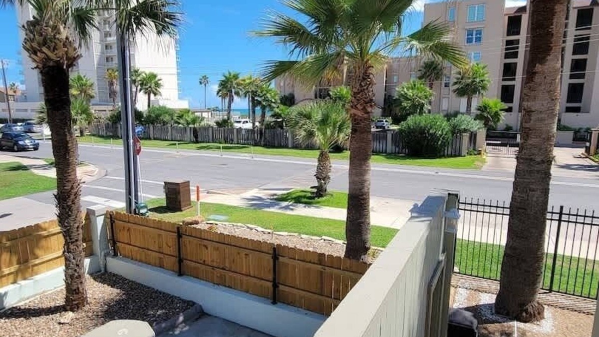 South Padre Island House | Bahama Mama House 4 Bedroom Home by RedAwning