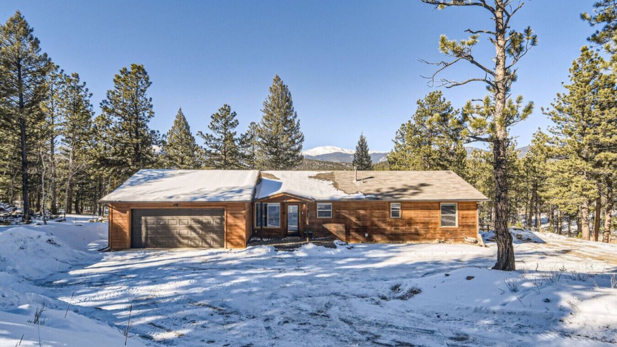 Bailey House | Bailey Bliss: Hot Tub, Views & Fast Wi-Fi