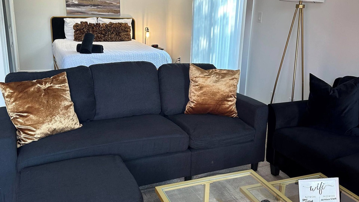 Huntsville Apartment | Bailey's Blaque Suite-Near UAH & Midcity