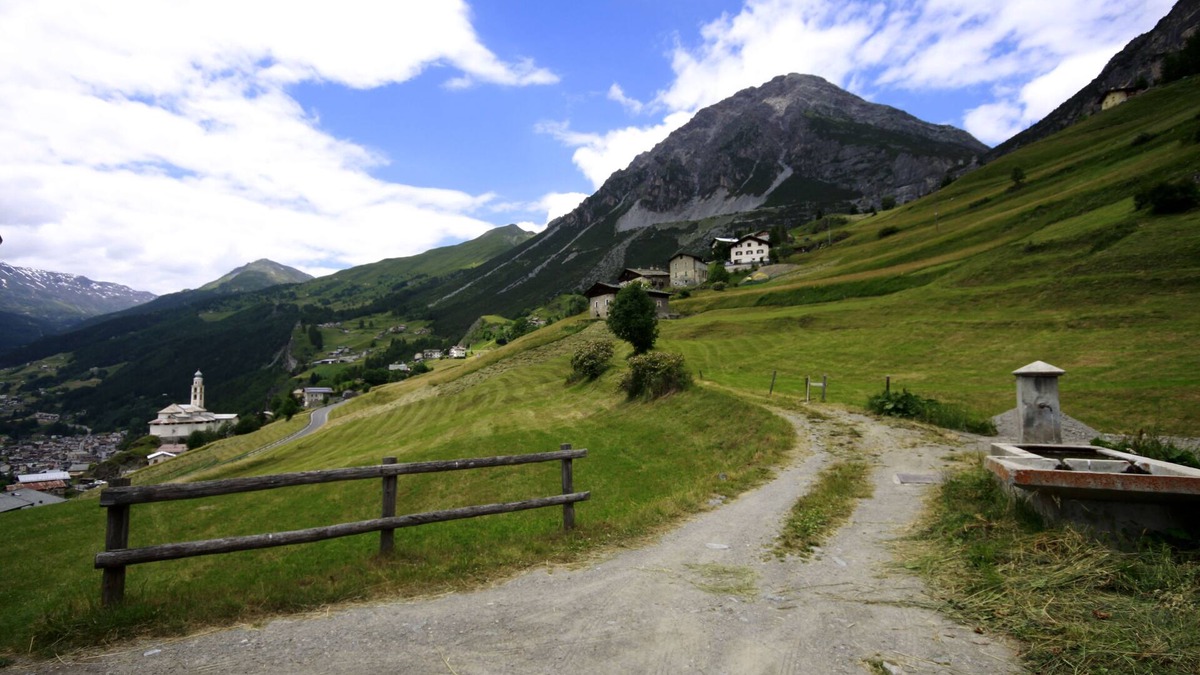 Valdidentro Apartment | Baita Muffè Mountain apartment in a quiet and secluded area.