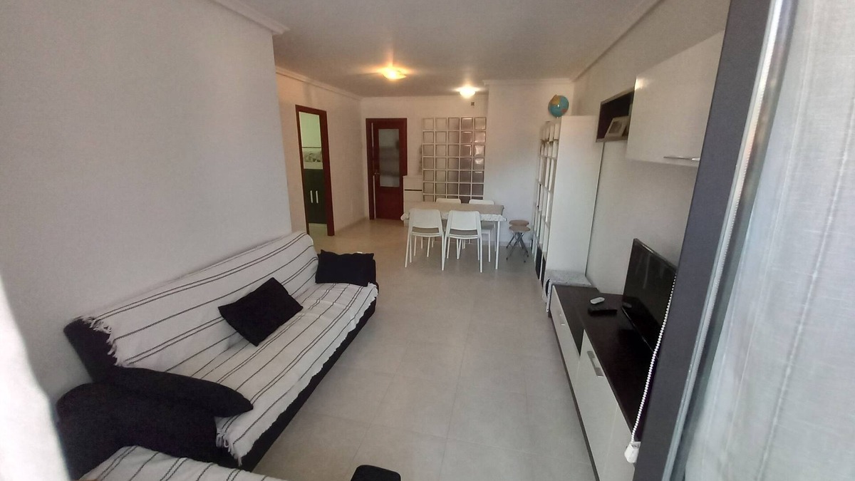 Noja Apartment | Bajo con jardín cerca de la playa.