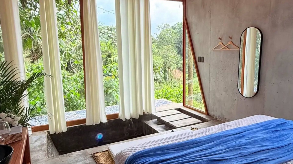 Pedro Vicente Maldonado Hotel | Bajo La Luna Suites