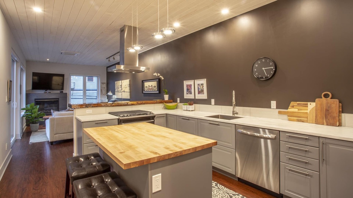 Nelson Condo | Baker Street Central - Balcony With Incredible Mountain View