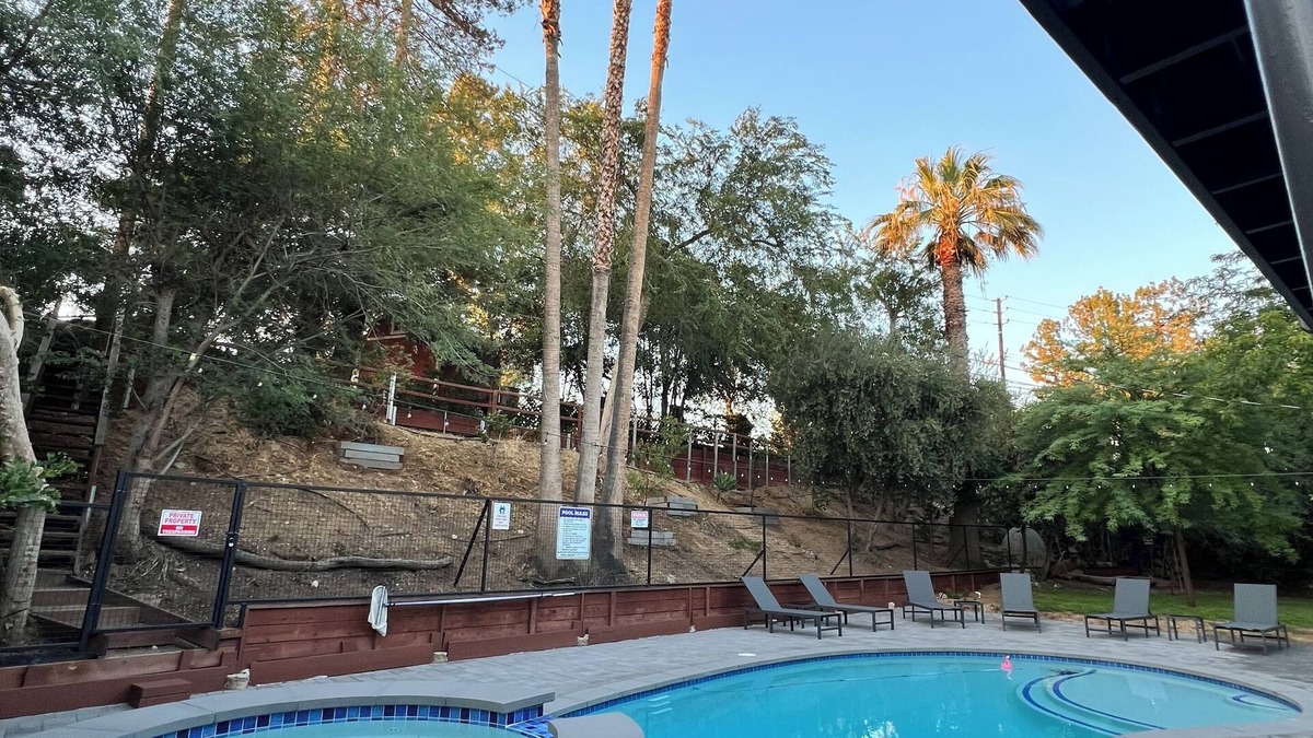 Bakersfield House | Bakersfield Luxe Stay- Private Spa Vibes Stylish & Serene