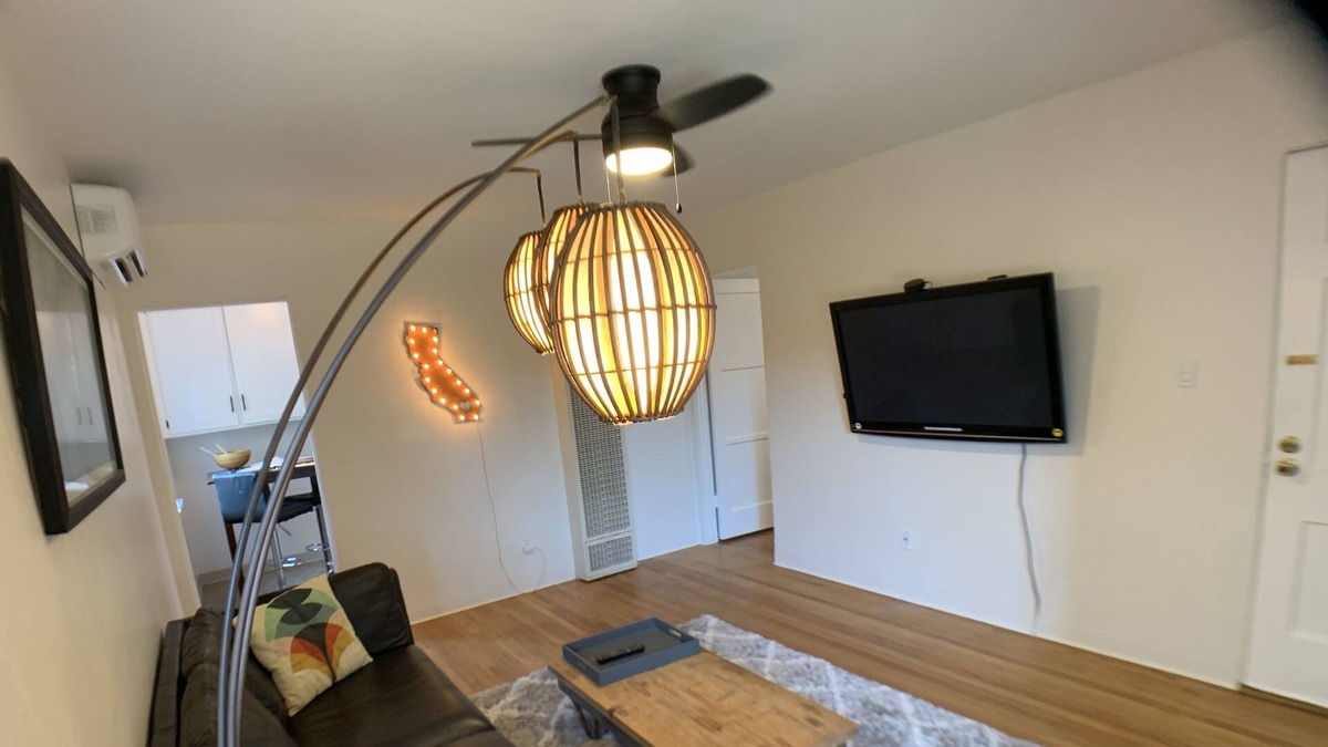 Normal Heights Cottage | Balboa Park, San Diego Zoo, Sea World, Coronado minutes away
