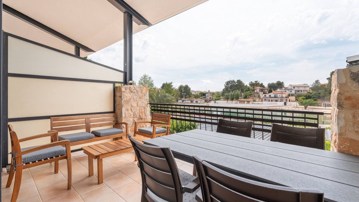 Navarres Apartment | Balcón de las Fuentes: Design, comfort and unique views