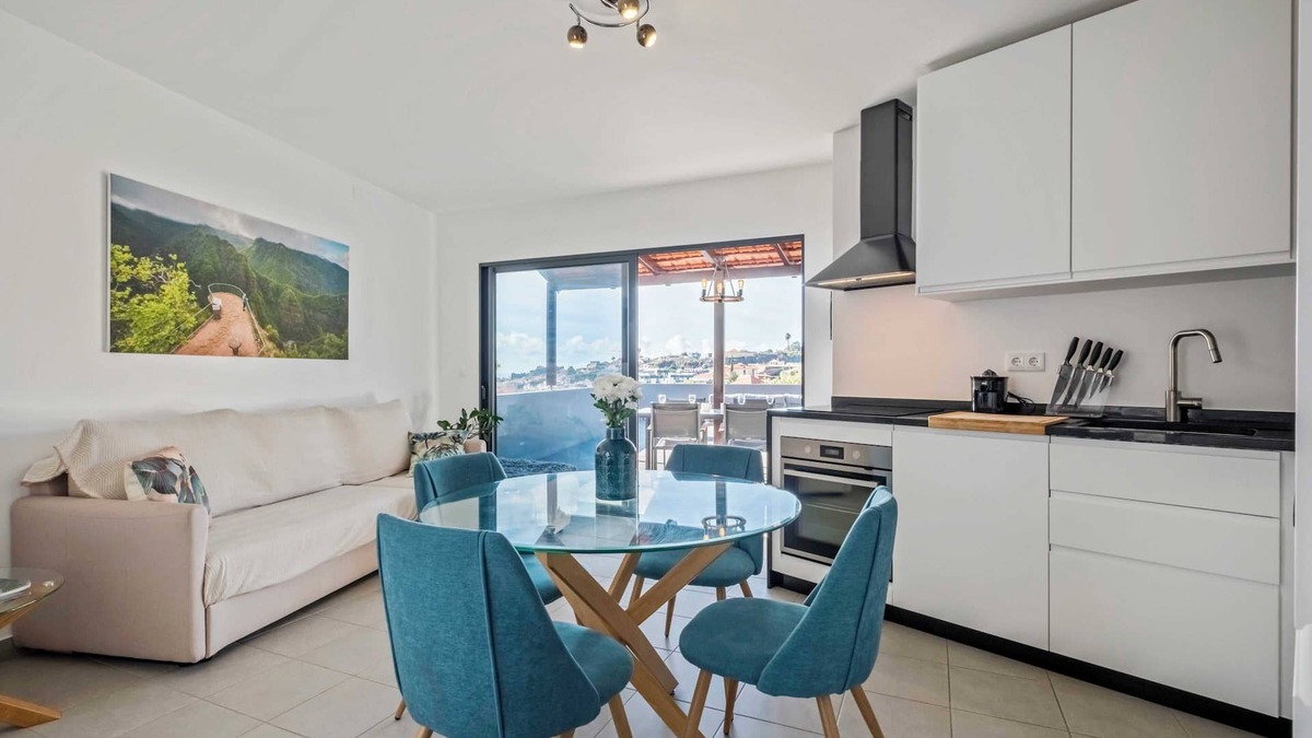 Imaculado Coracao de Maria Apartment | Balcoes - Charming two-bedroom apartment with large terrace.