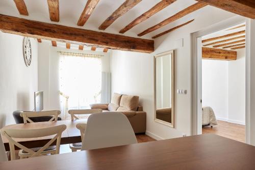 Old Town Apartment | Balcon del Encierro