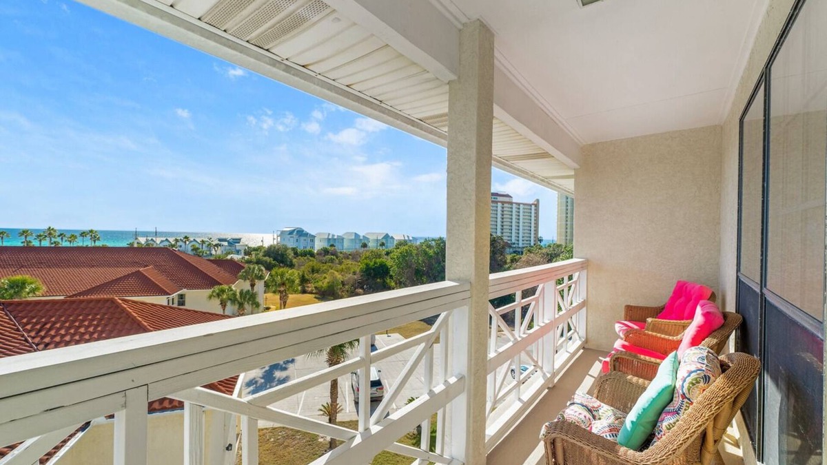 Summer Breeze Condo | Balconies with a Gulf View HS 54-302