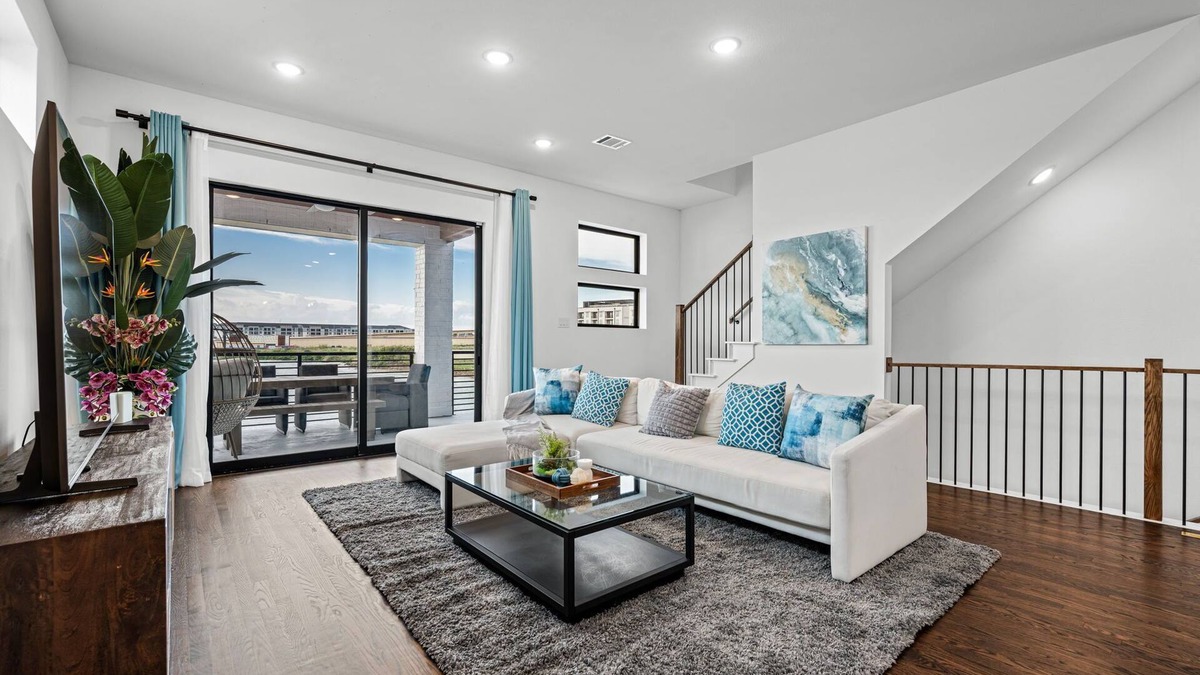 Rowlett House | Balcony 3BR Retreat with Lake View