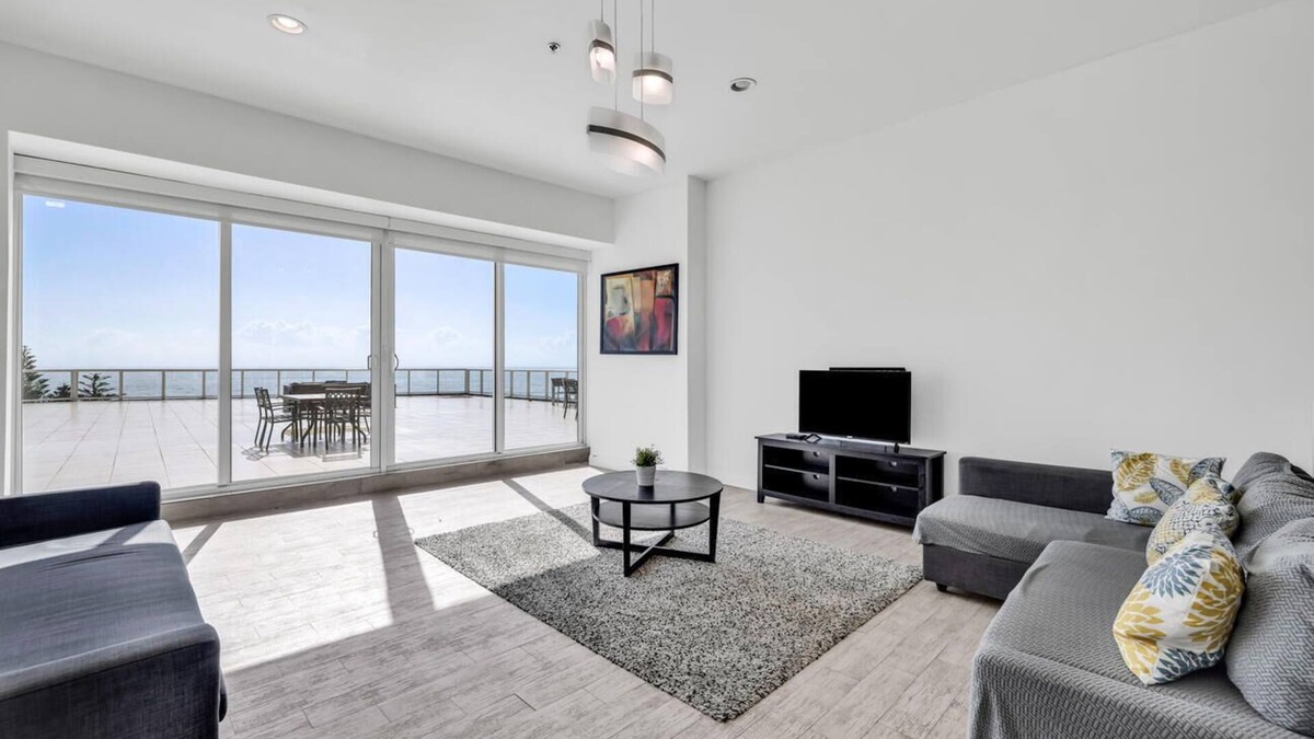 Mid Beach Apartment | Balcony Duplex M11