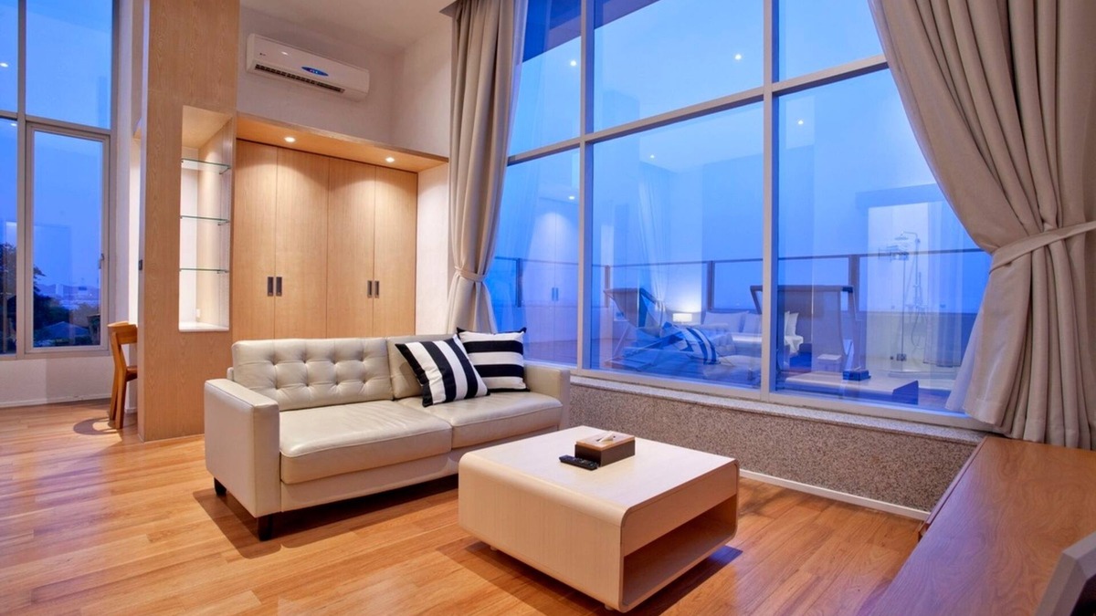 Si Racha Apartment | Balcony Seaside Sriracha Hotel & Serviced Apartments