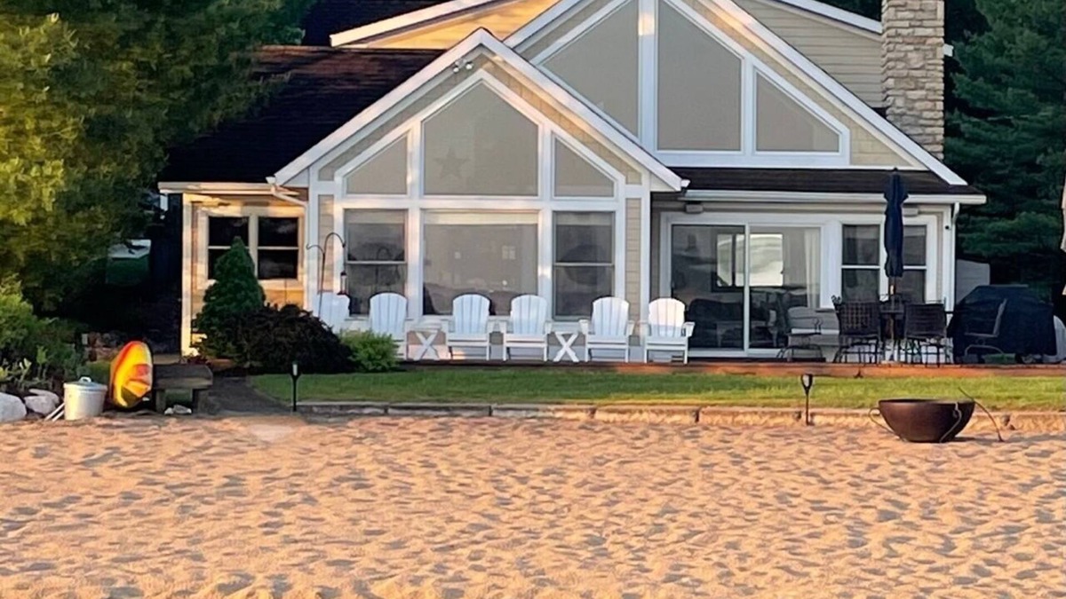 Baldwin House | Baldwin, MI beach front home on Big Star Lake, 3bed/3bath+bunks sleeps 14