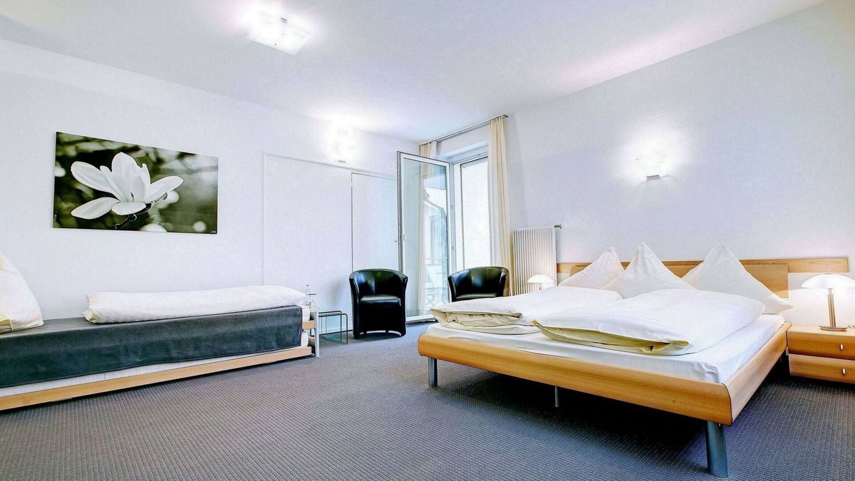 Basel Hotel | BALEGRA City Hotel Basel Contactless Self Check-in