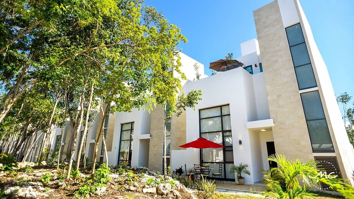 Playa del Carmen House | Bali Lifestyle Paradise: Luxury House, with Complimentary Car — Limited Offer!