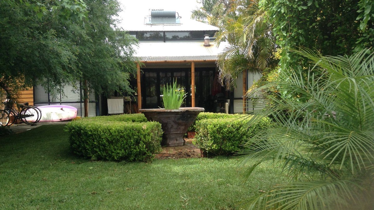 South Yunderup House | Bali retreated on the Murray River
